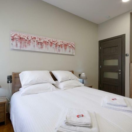 “Zeus”, Stylish Luxury Business Suite In The Heart Of Athens. Εξωτερικό φωτογραφία